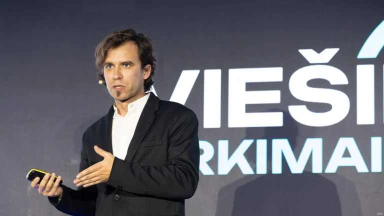 „EcoCost“ meta iššūkį viešųjų pirkimų problemoms: su DI įrankiu „TenderVia“ taikosi į Europos rinką